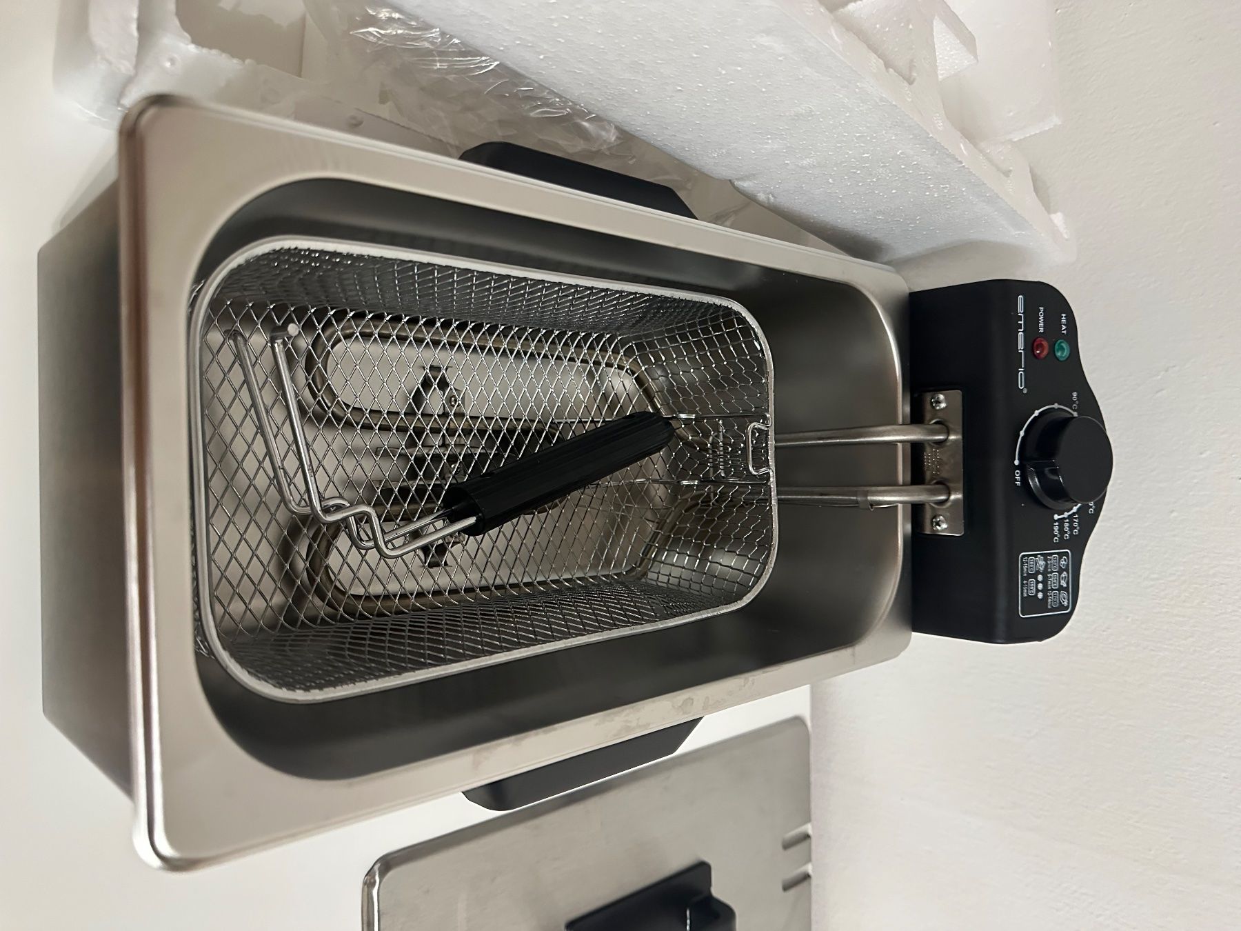 Cucine complete: Friggitrice olio – Nuovo e nell'imballaggio originale da Zürich venduto da MauEspo 2