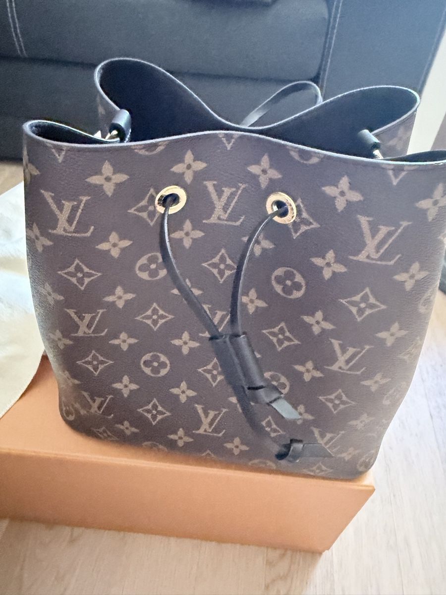 Sacs femmes: Louis Vuitton Tasche Monogram – D'occasion à Münchenstein par By.gabriela.v