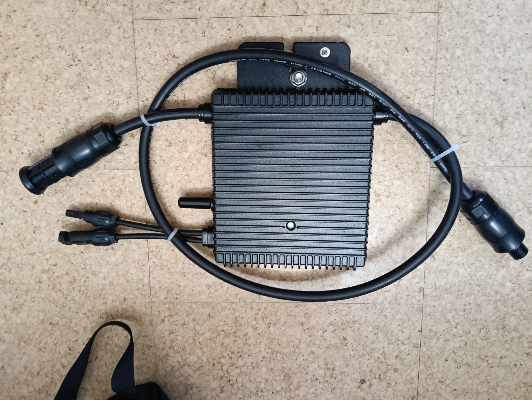 Inverter: Technaxx PV Micro Inverter 300W TX-203 neu – Usato da Winterthur venduto da Minni0 3