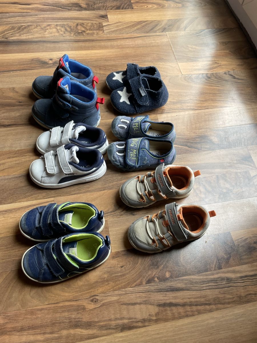 Scarpe per ragazzi: Kinderschuhe Paket Gr.22-23 – Usato da Flawil venduto da Emily22 1