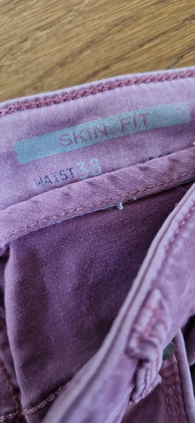 Esprit Pantaloni: Schöne Hose von Esprit – Usato da Grosswangen venduto da iranki80 1