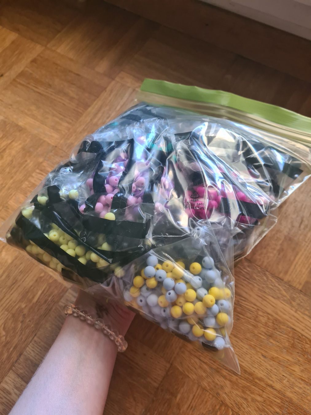 Perle (finte): Lot de perles en silicone pour loisirs créatifs – Nuovo (secondo la descrizione) da Nyon venduto da Dap_j77s 2
