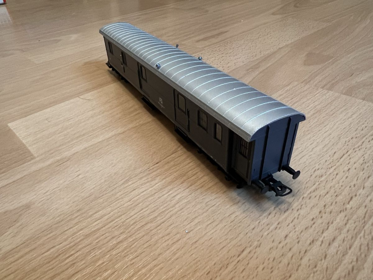 Roco Modellini di ferrovie: Roco Post Gepäckwagen – Usato da Gisikon venduto da ram_78bx 2