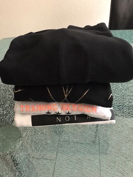 T-Shirts: Sweatshirt – Gebraucht aus Brüttisellen von lilien2012 4