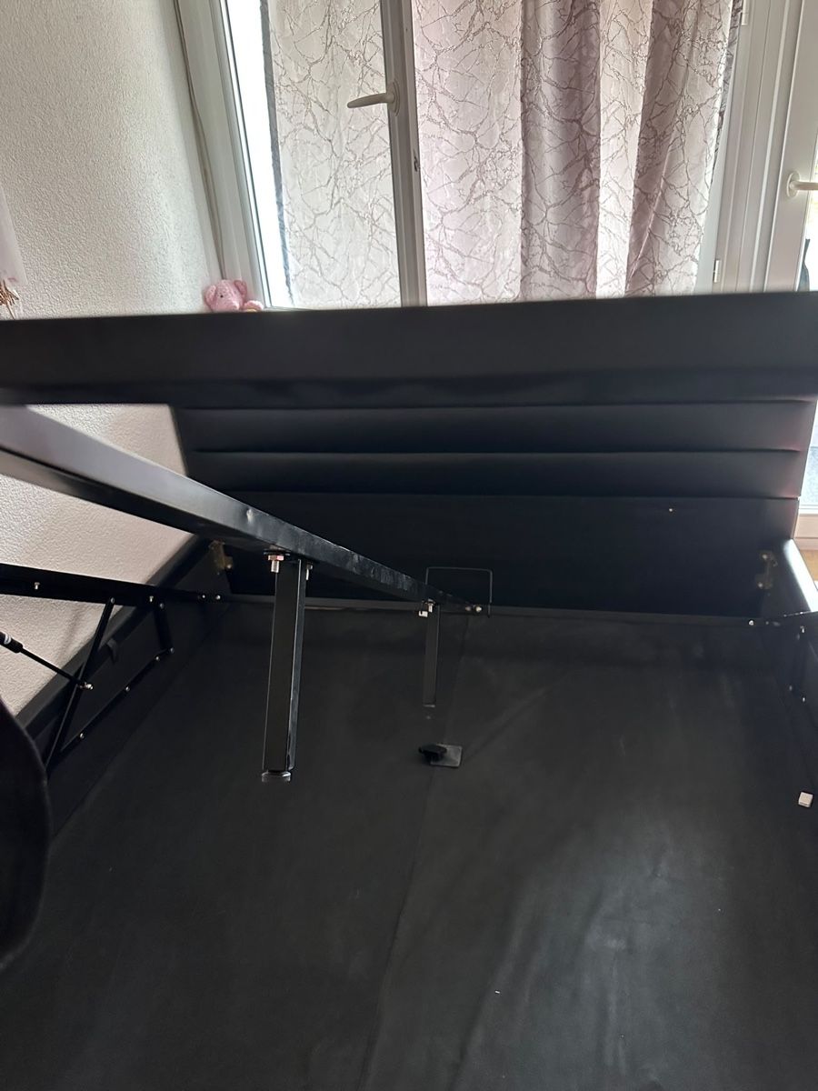 Letti: Bett mit Stauraum & LED-Licht – Usato da Richterswil venduto da nufian005 1