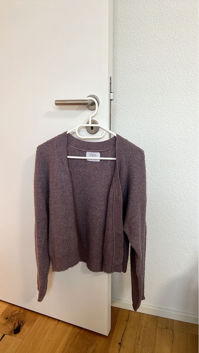 Zara Giacche: Gemütlicher Strickpullover Grösse S – Usato da Feldbrunnen venduto da soon-nam