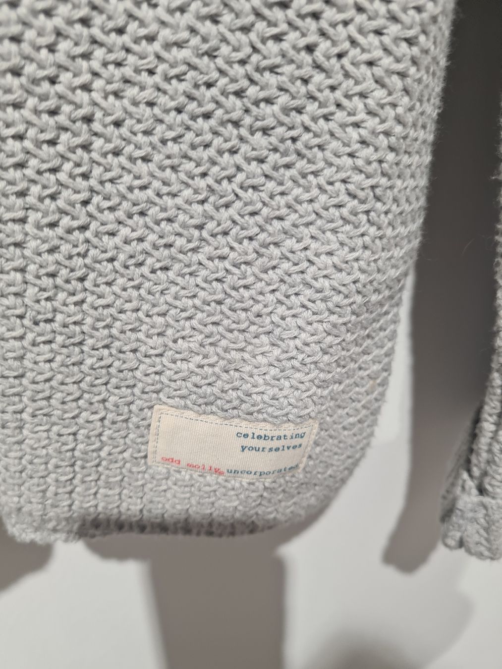Odd Molly Giacche: Odd Molly Strickjacke, grau, Gr. 1, neuwertig – Usato da Adligenswil venduto da FriedasWelt 2