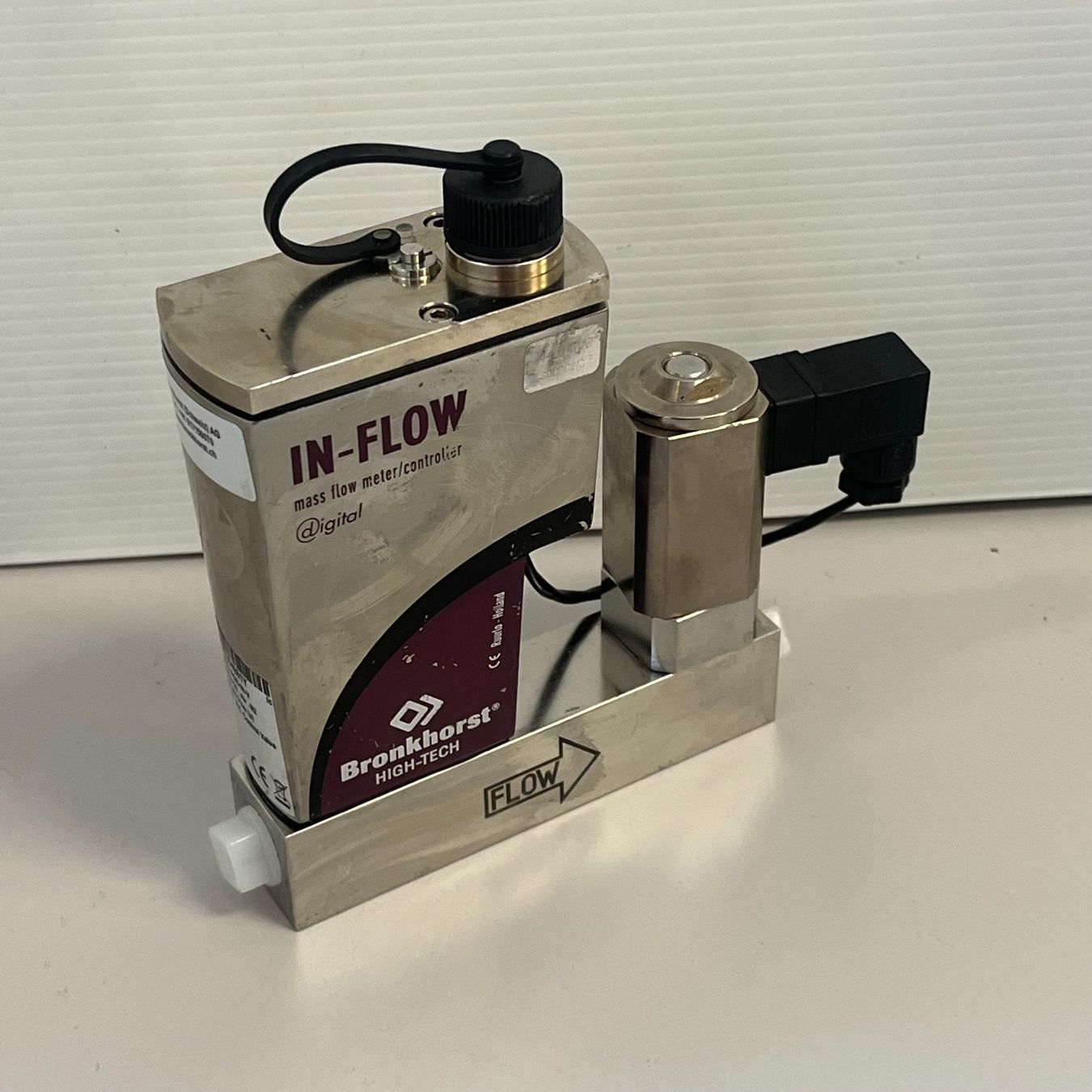 Accessori da laboratorio: Bronkhorst Mass Flow Controller F201 CI-AGB-00-V – Usato da Niederdorf venduto da LeptonAG_Labor