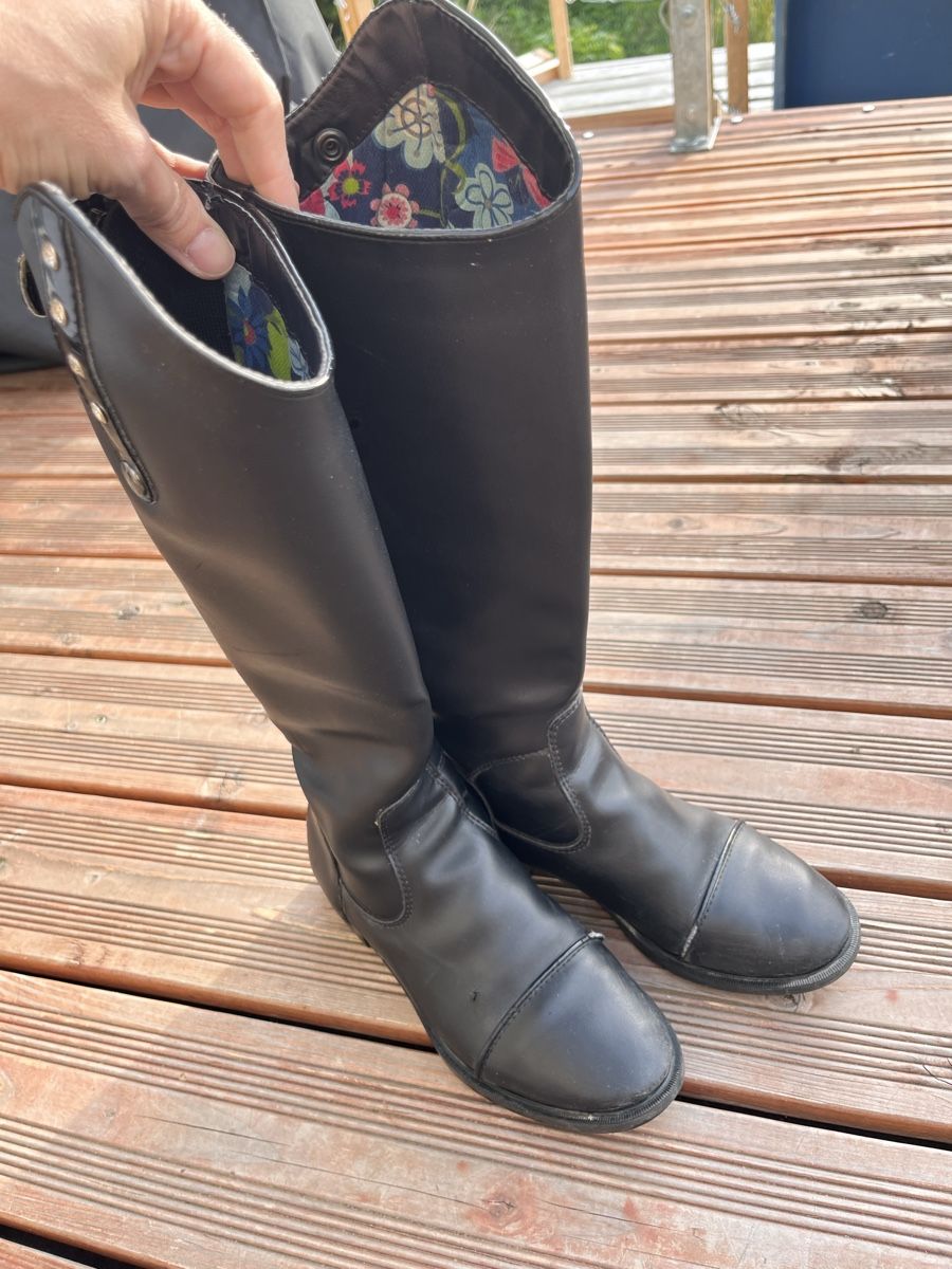 Schuhe für Mädchen: Reitstiefel Gr.36 – Gebraucht aus Salenstein von gal_npx7