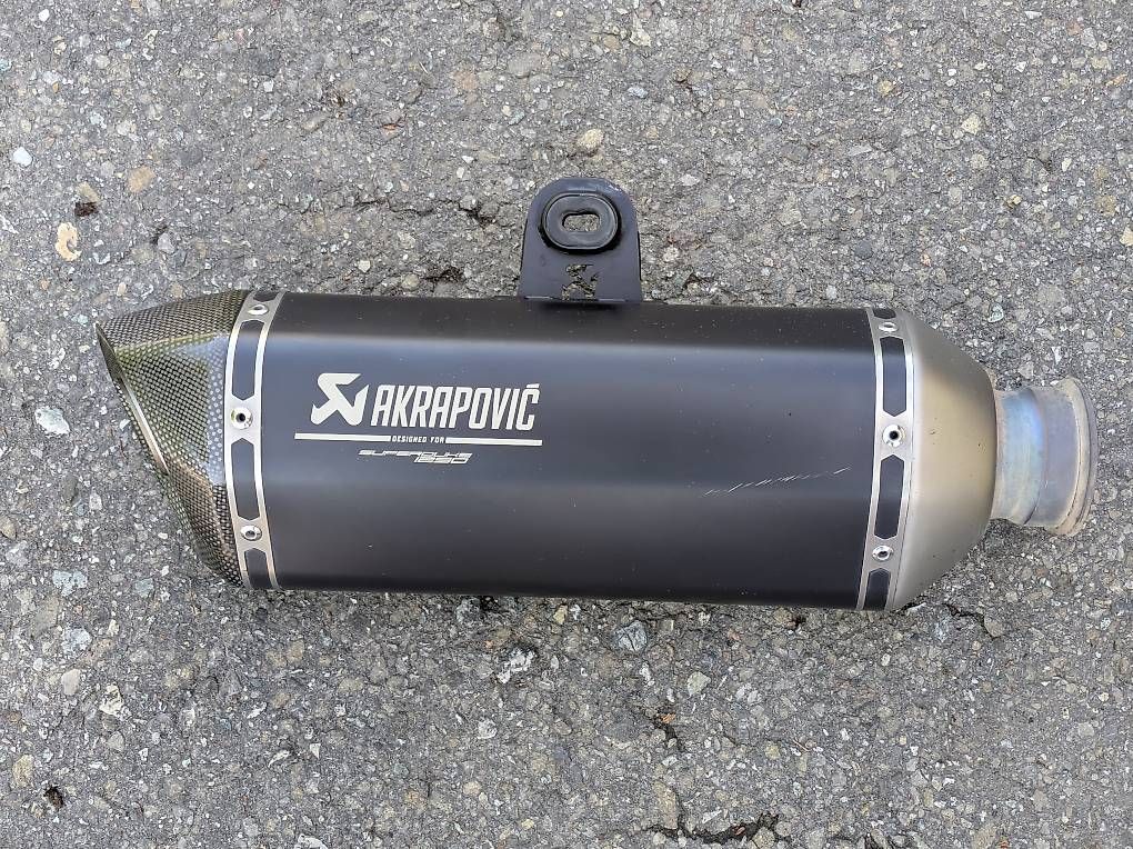 Auspuffanlagen: Akrapovic  pour KTM Super Duke 1290 – Gebraucht aus Wavre von MicroNano 1