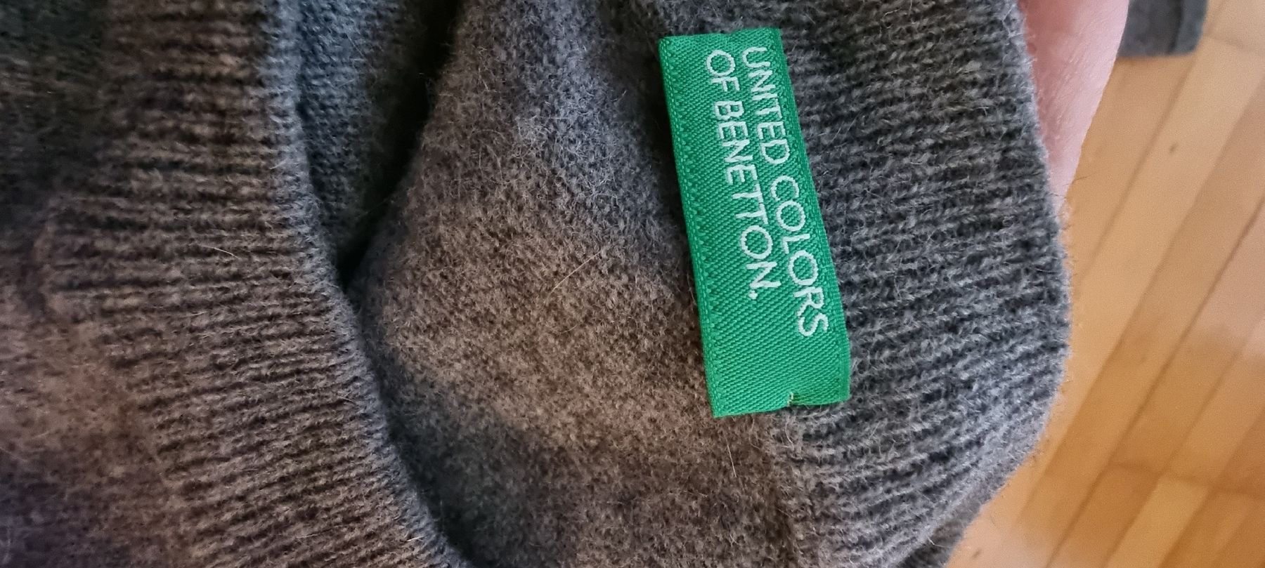 Benetton Kleider: Benetton  Kleid Wolle – Gebraucht aus Riedikon von Winter21. 4