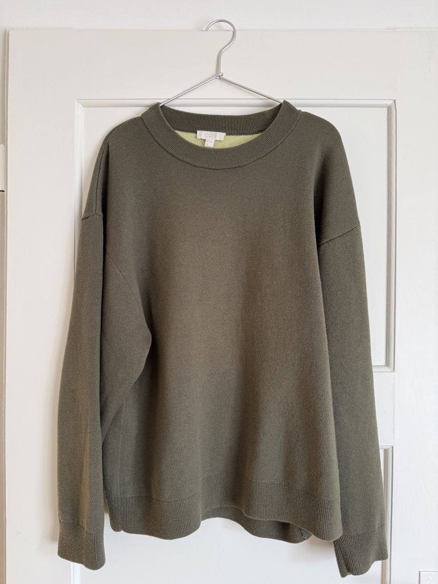 Cos Pullover & Sweatshirts: Sweater COS relaxed green M – Gebraucht aus Basel von wik_77hx
