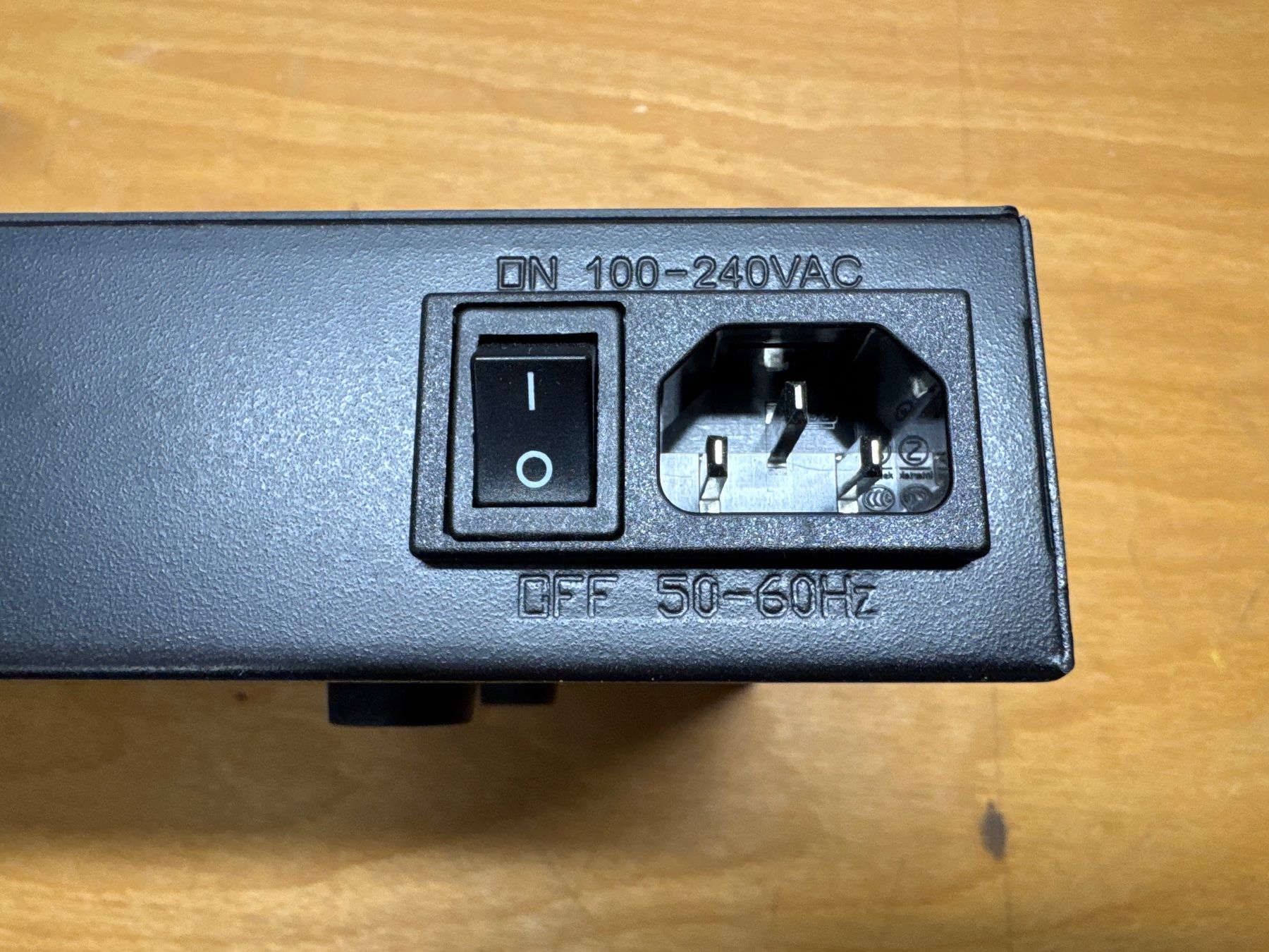 Hubs & Switches: 24 Port Gigabit Ethernet Switch – D'occasion à Lommiswil par Daniro 3