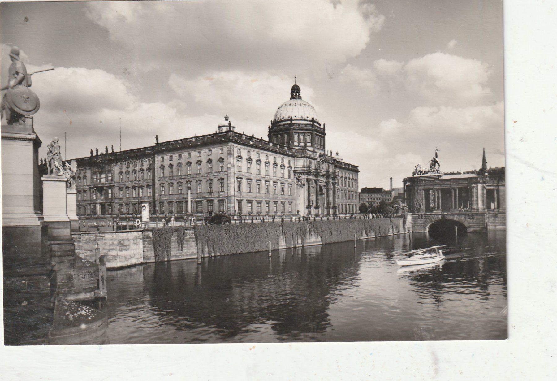 Cartes postales: Berlin Schloss – D'occasion à Lumbrein par made02