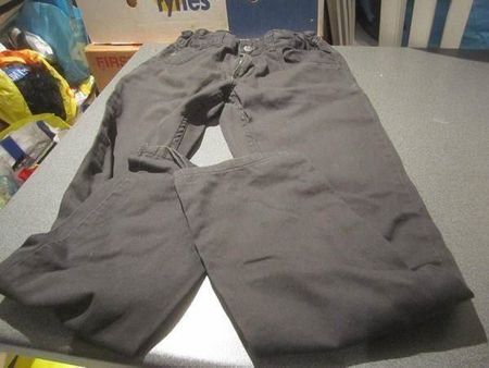 Hose ca. Grösse 140/146, schwarz
