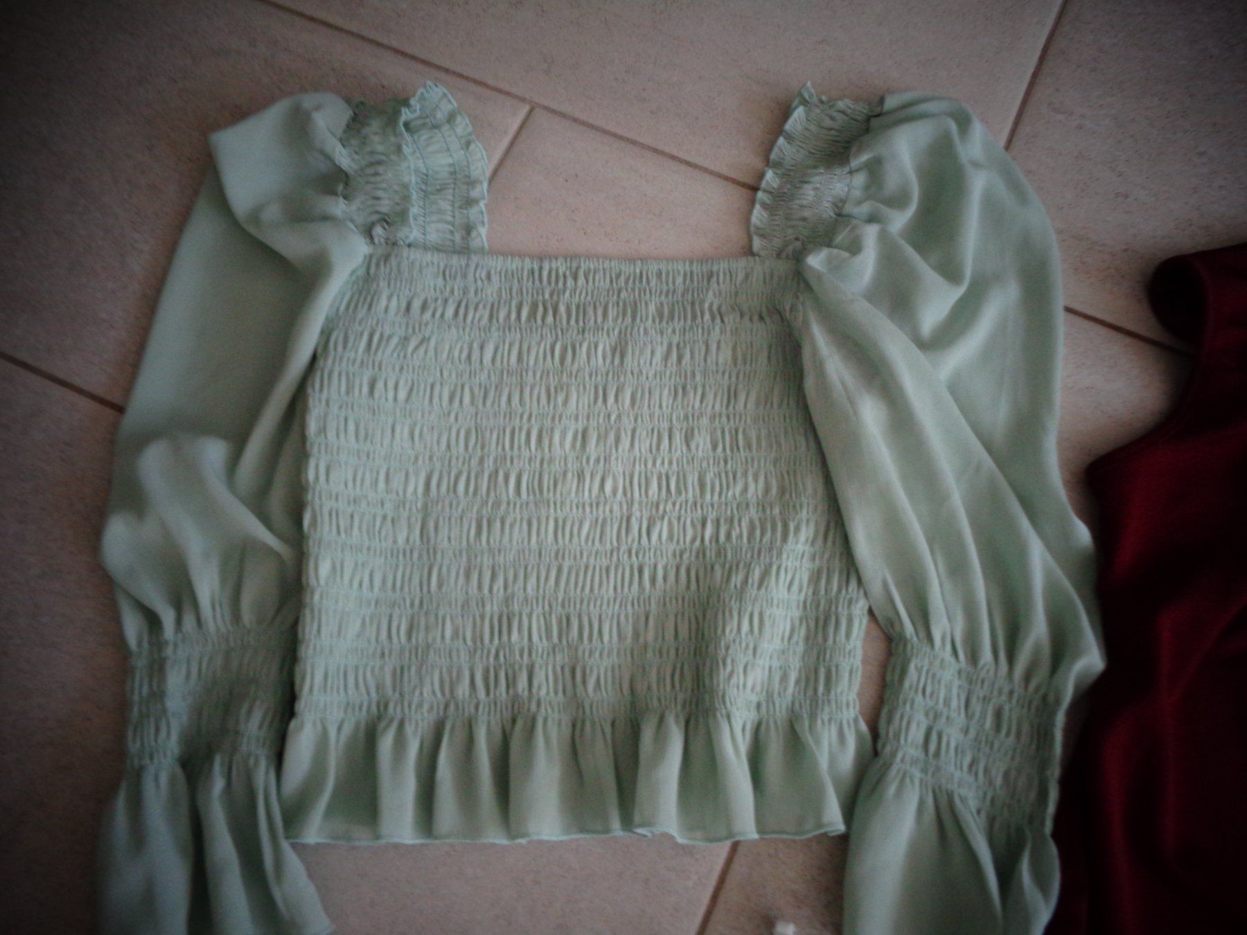 Lotti di vestiti: KLEIDER PAKET GR.L BH 85 B – Usato da Rotkreuz venduto da Samballi 1