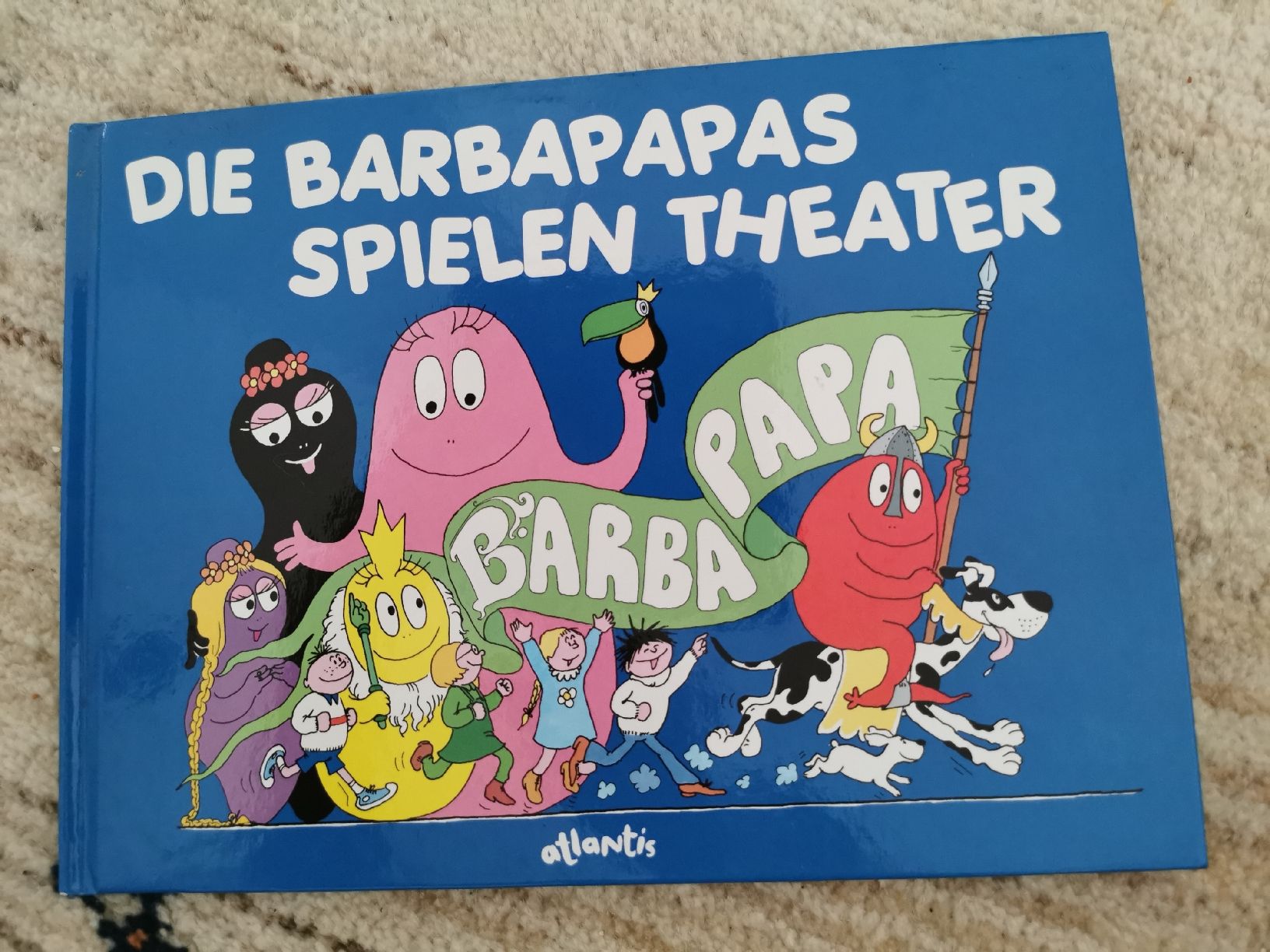 Libri: DIE BARBAPAS SPIELEN THEATER  – Nuovo (secondo la descrizione) da Stansstad venduto da ramschliese
