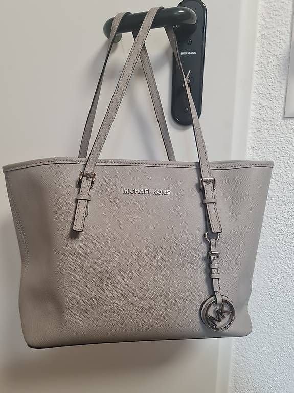 Borse da donna: Michael Kors Tasche Grau – Usato da Staufen venduto da sandy23