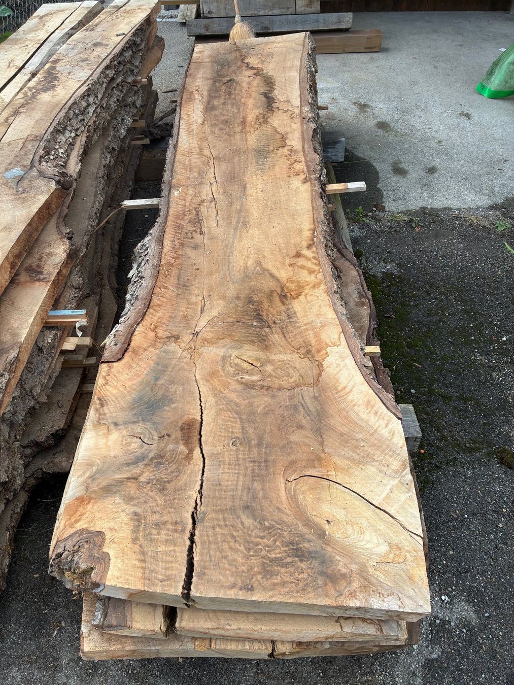 Articoli in legno: 3 Nussbaumbretter 60-70 mm – Nuovo (secondo la descrizione) da Gümligen venduto da Roe22 1