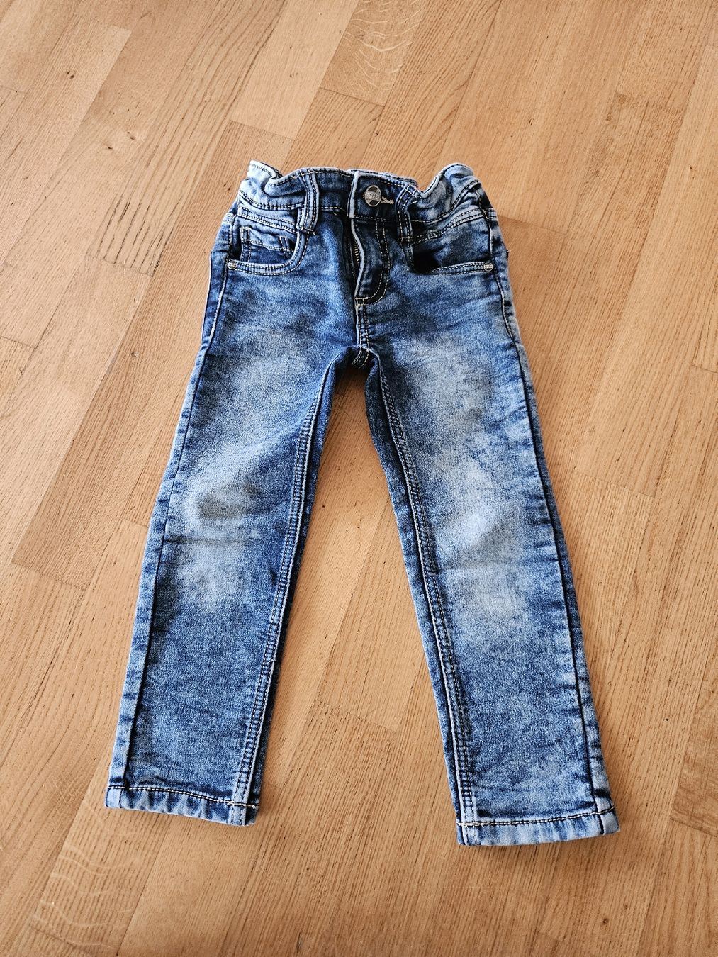 Pantalons: Hosen Grösse 104 – D'occasion à Rickenbach SO par S.u.n.s.h.i.n.e.83