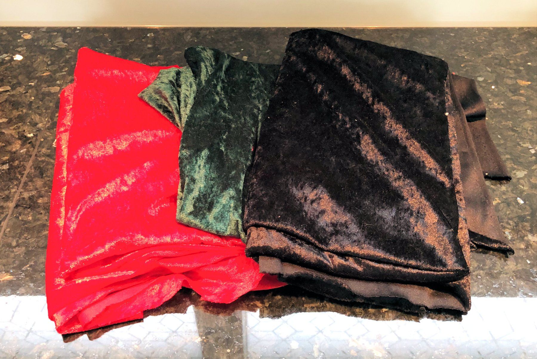 Tessuti: Diverse Stoffreste in diversen Farben und Grössen – Usato da Rüti ZH venduto da Jasna89 4