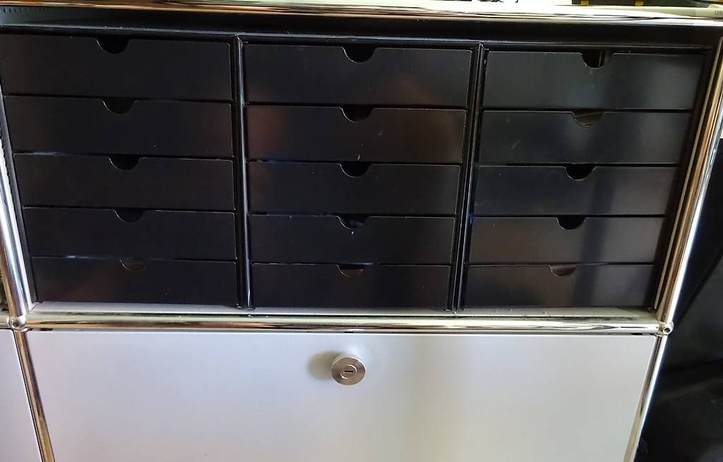Regale: USM Sideboard hellgrau – Gebraucht aus Wallisellen von 125271 8
