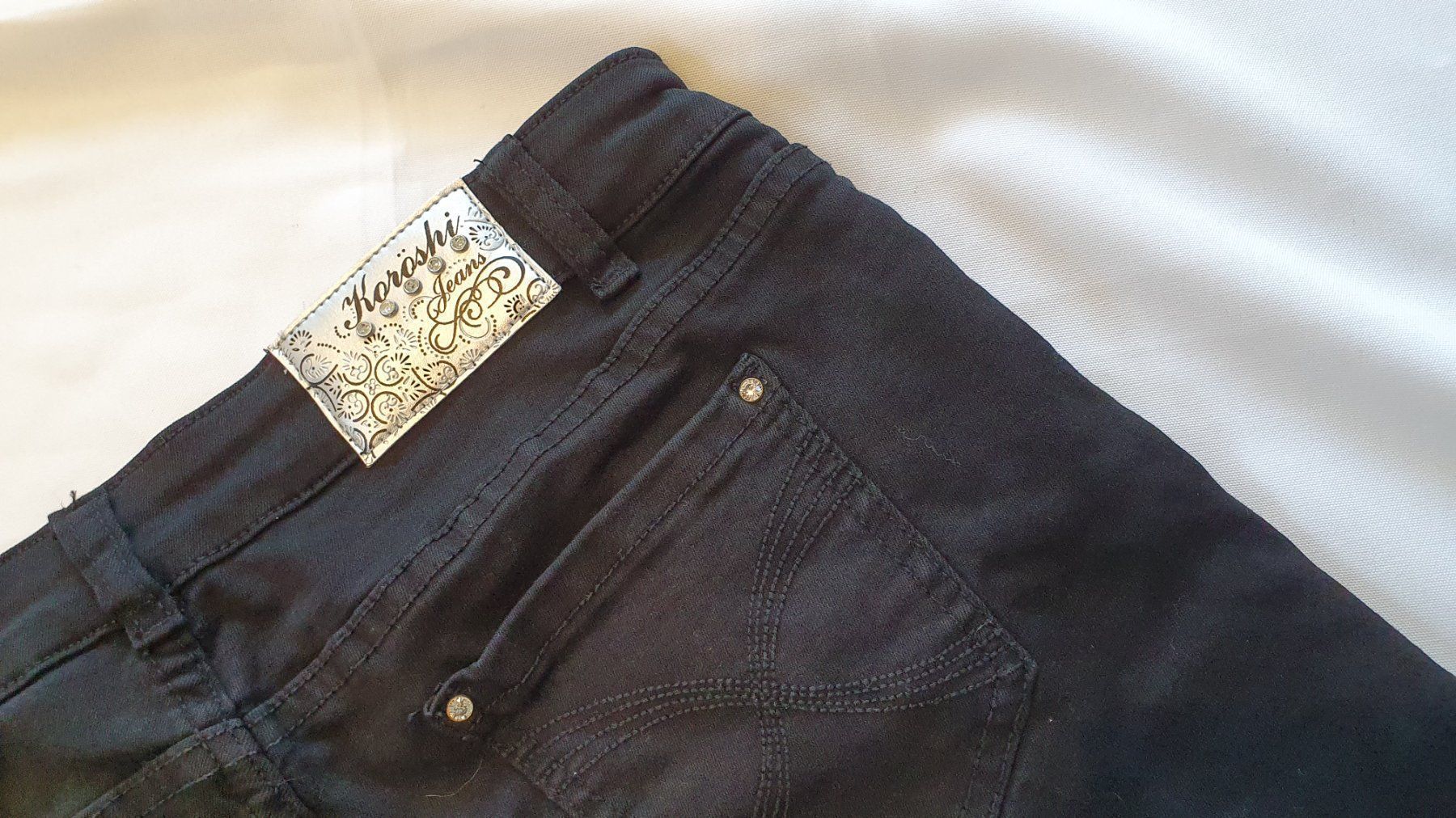 Jeans: schwarze Jeans Shorts 42 – Usato da Niederbuchsiten venduto da klengyel 4
