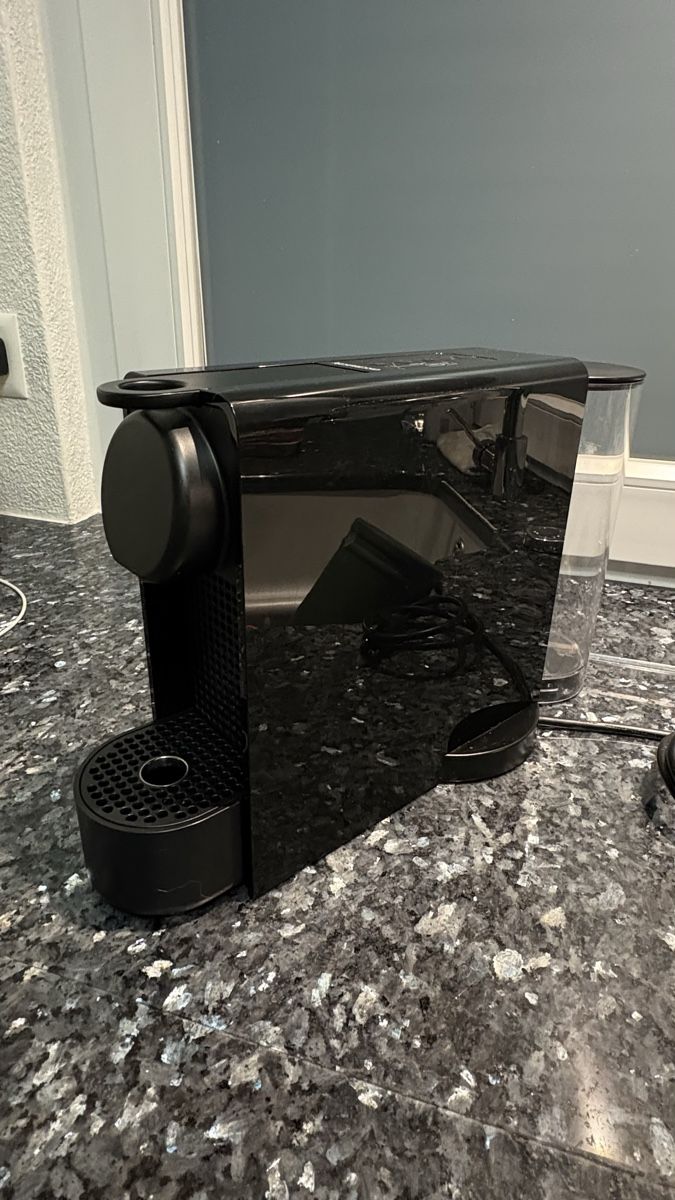 Nespresso Macchine per caffè & Macchine per espresso: Nespresso Kaffeemaschine  – Usato da Niederrohrdorf venduto da Aldi01 2