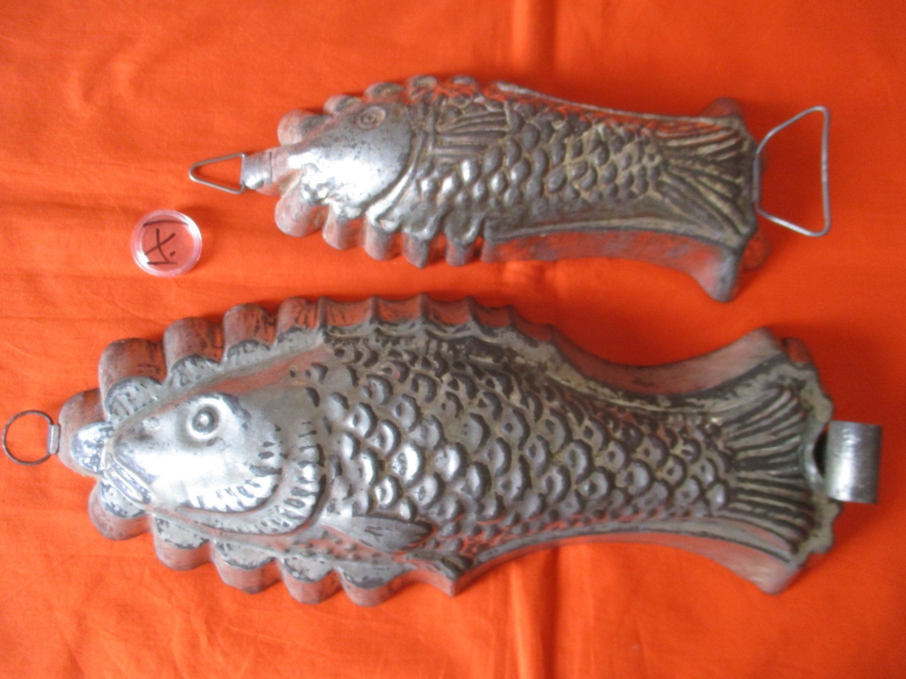 Backformen: antike Backformen Fisch – Gebraucht aus Birsfelden von alles-muss-raus