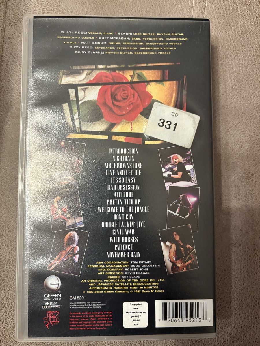 Tutti i VHS: VHS guns n‘ roses 1992 – Nuovo (secondo la descrizione) da Herzogenbuchsee venduto da warrior77 1