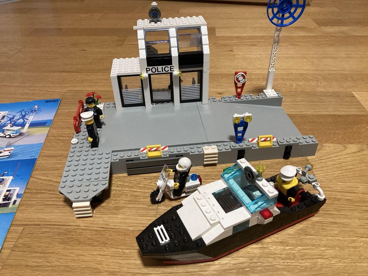 Lego Kit di costruzioni: LEGO 6540 Polizeistation mit Schiff und Motorrad – Usato da Staad SG venduto da gab_7dr9 1