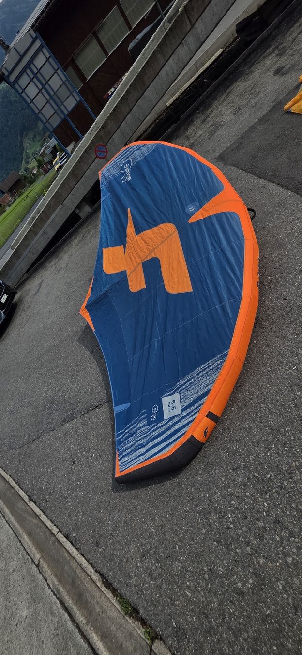 Surfen: F-One Wing Foil Kitewing V.2 5.5sqm blau/orange gebraucht – Gebraucht aus Goldau von antch 1