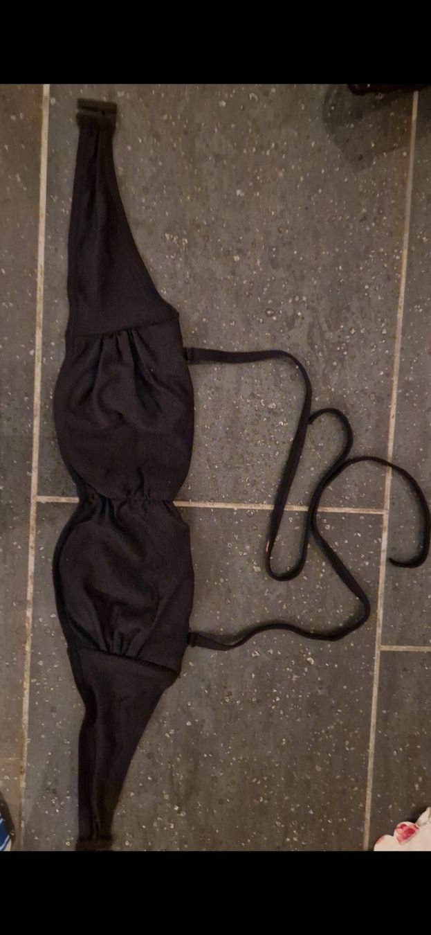 Badekleider & Bikinis: Bikinioberteil 75B – Neu (gemäss Beschreibung) aus Bubendorf von ang_b829