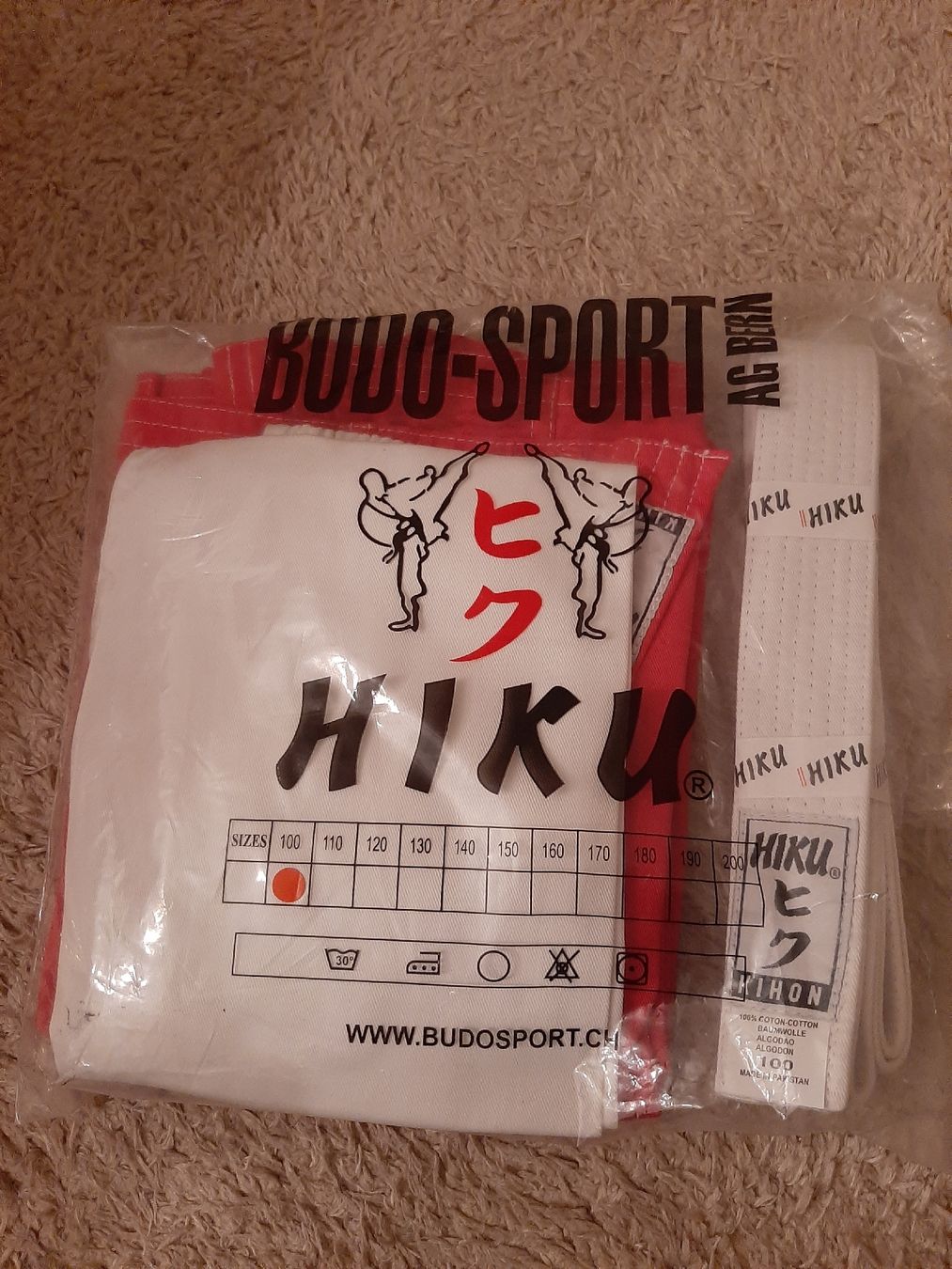 Completi: Neuer Budo Sport Kampfanzug – Nuovo e nell'imballaggio originale da Aarwangen venduto da jaelli01