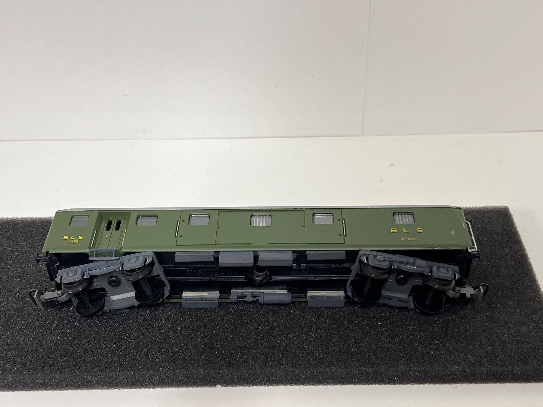 Kleinbahn Modellini di ferrovie: KLEINBAHN Gepäckwagen  BLS  H0 DC – Usato da Neuenhof venduto da ludovicco 5