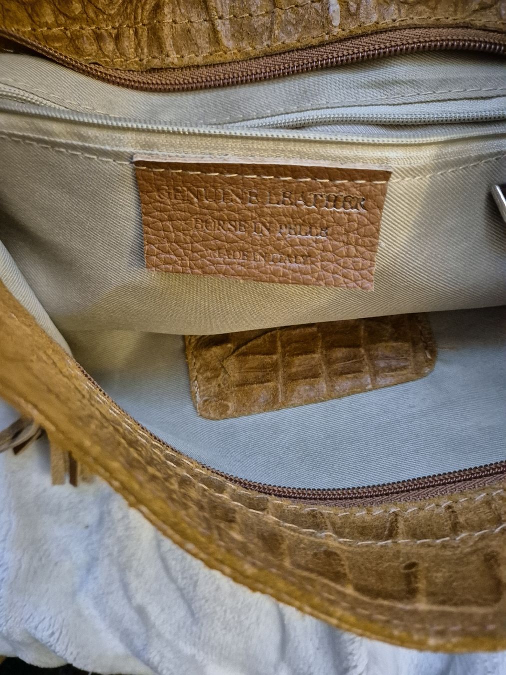 Borse da donna: Wildleder Beuteltasche – Usato da Thalwil venduto da Coco2025 8