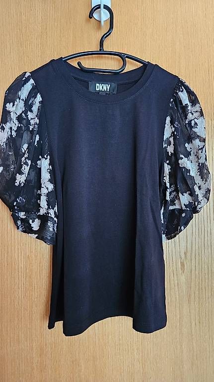 Top: Top DKNY XS – Usato da Lumino venduto da Doni_dp