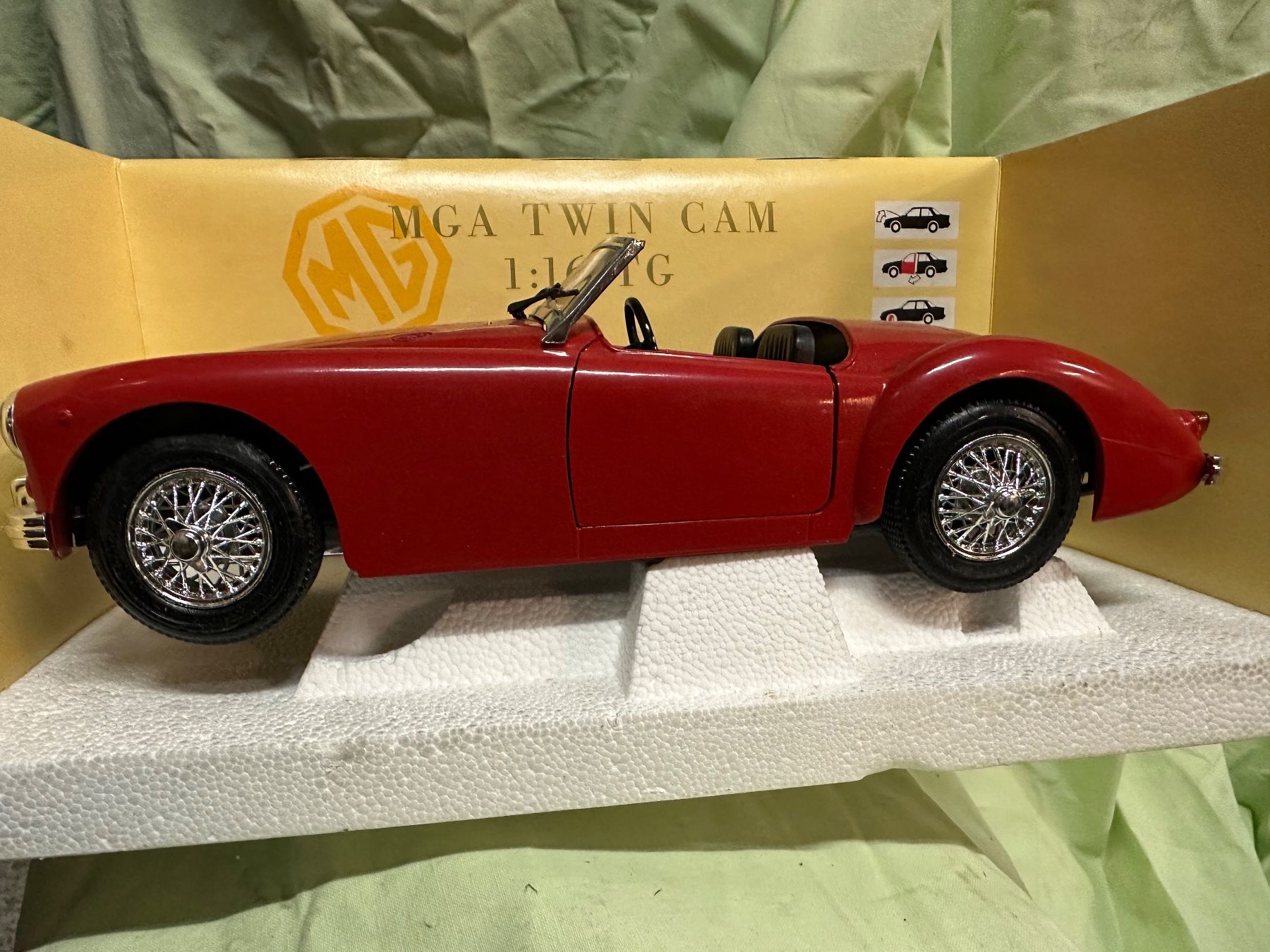 Polistil Modellini d'auto: Mga twin cam cabrio roadster gb oldtimer classic – Nuovo e nell'imballaggio originale da Reinach AG venduto da rares75 1