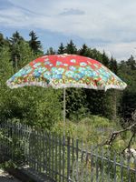 Schöner Vintage Sonnenschirm mit Klemme 