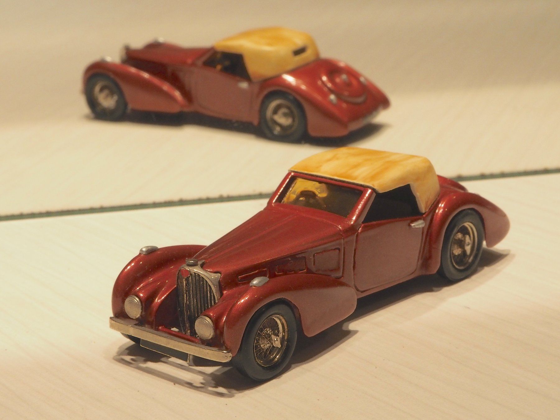 Bugatti Modellautos: Bugatti Type 57 Atlantic Cabriolet 1937 - Eligor – Gebraucht aus Winterthur von 602ccm