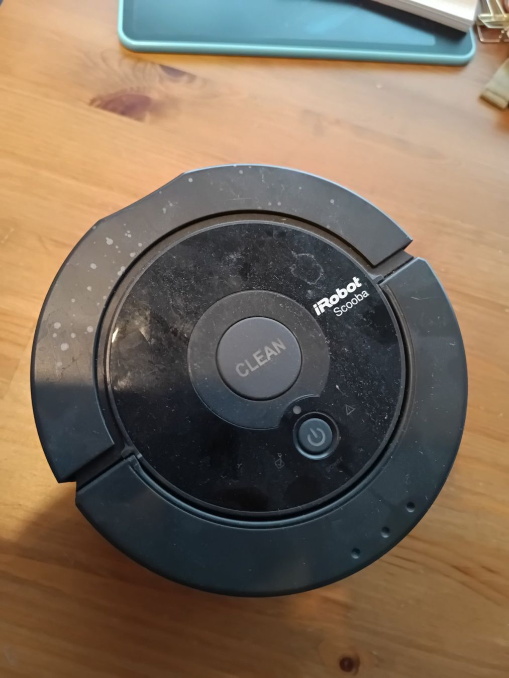 Irobot Staubsauger & Zubehör: 2 x iRobot Scooba 230 – Defekt aus Bertschikon (Gossau, ZH) von SJLPHI
