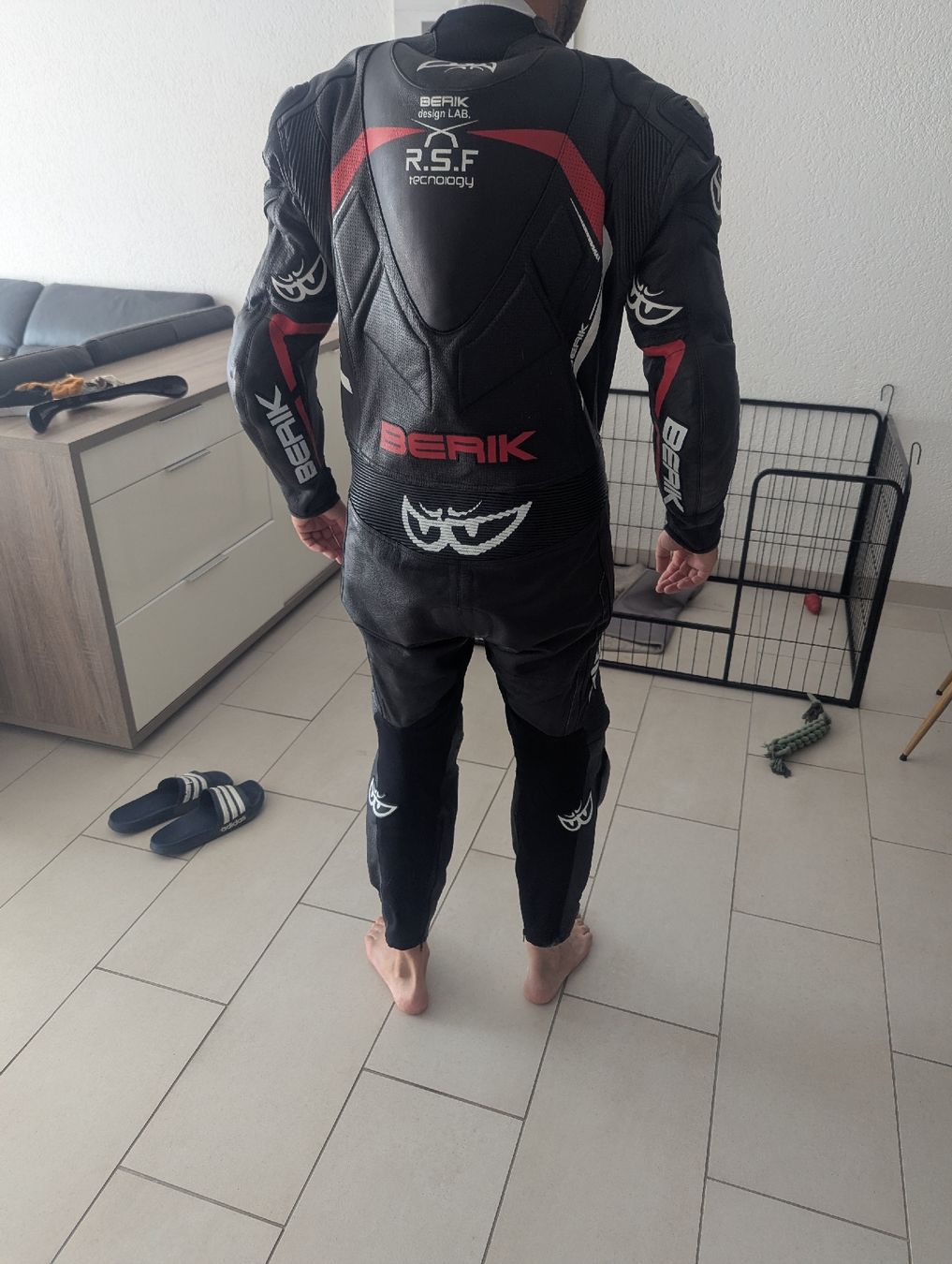 Completi: combinaison moto berik taille 54 – Usato da Courrendlin venduto da bron_joan 1