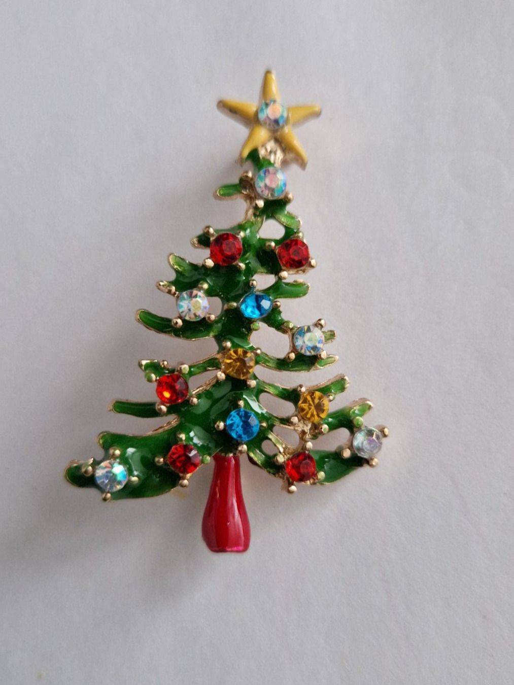 Broschen & Nadeln: Schöne Weihnachtsbrosche, goldfarben – Gebraucht aus Oberwil BL von Katze55