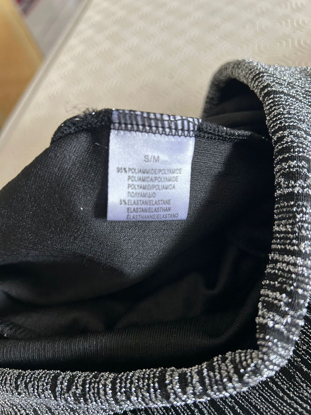 Lotti di vestiti: Completo 2 pezzi tg. S/M bianconero sintetico – Usato da Melano venduto da H-Sara 1