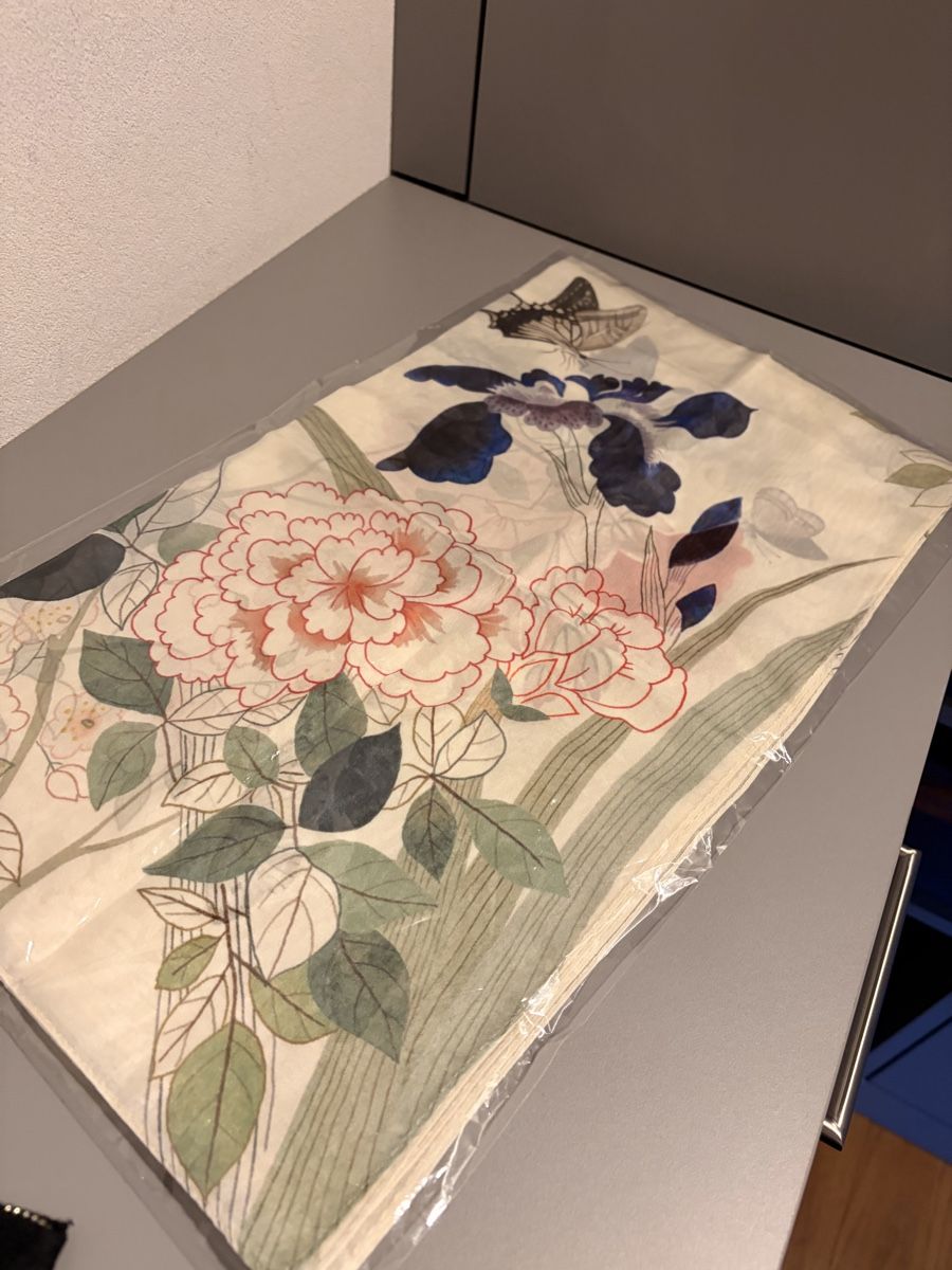 Altro abbigliamento per bambina: 100% Seide Sjal, Blumen, neu, – Nuovo e nell'imballaggio originale da Davos Dorf venduto da isa_srj2 2