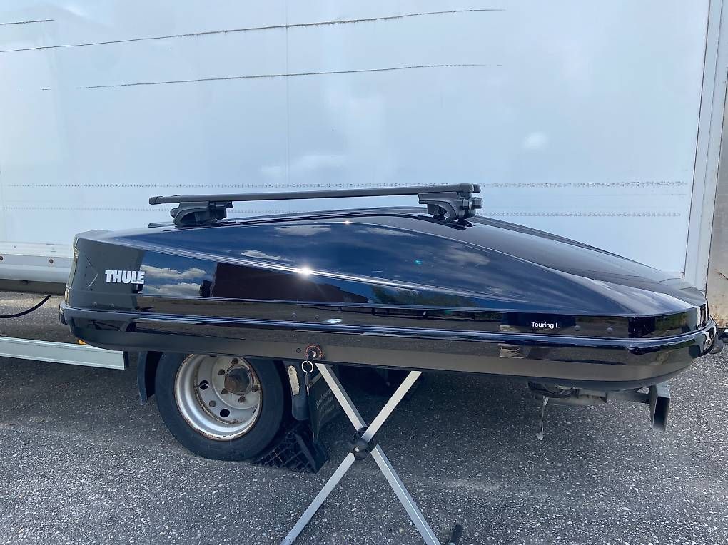 Box da tetto: Thule Touring 780 L mit oder ohne Dachträger – Usato da Leuzigen venduto da Doppelrad