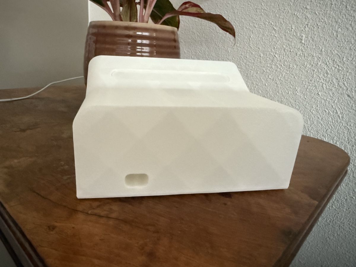 Docking station: Stand Charger Stand iPhone 14 pro 3D print Dock MagSafe – Usato da Niederweningen venduto da rimicanardo 3
