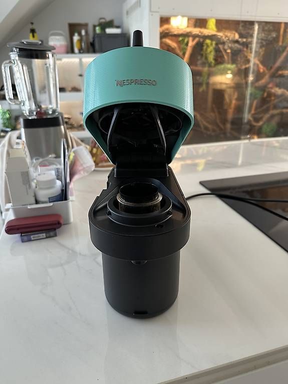 Nespresso Macchine per caffè & Macchine per espresso: Nespresso Vertuo Kaffeemaschine – Usato da Lommis venduto da jen_6xz7