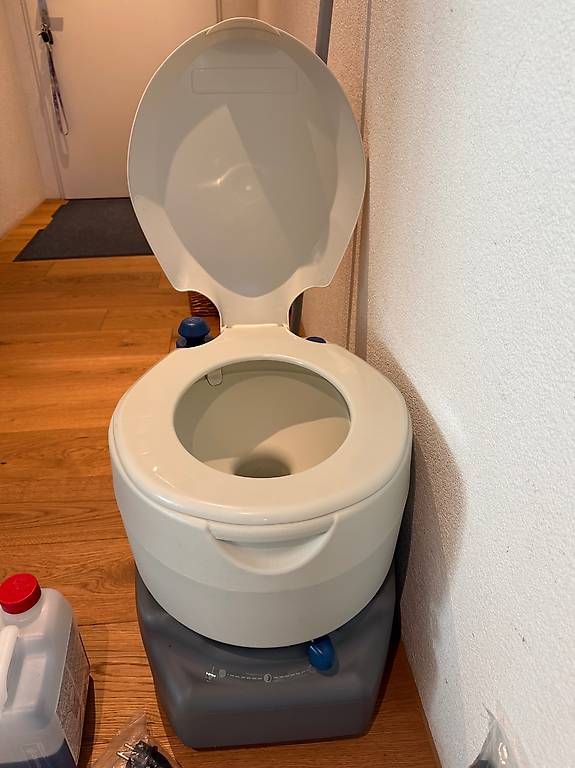 WC: Campingtoilette – Usato da Meikirch venduto da pdl_vg8f 1