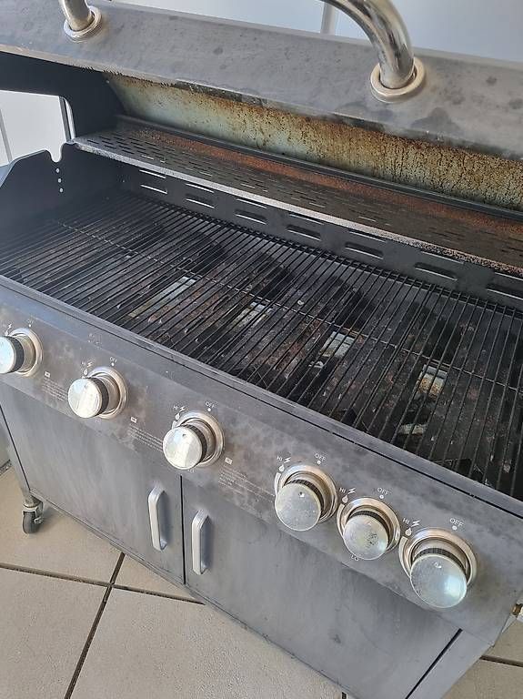 Griglie: Gasgrill gratis abzugeben  – Usato da Ostermundigen venduto da d-p73 3